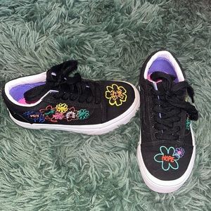 Kids Vans Self Love low tops